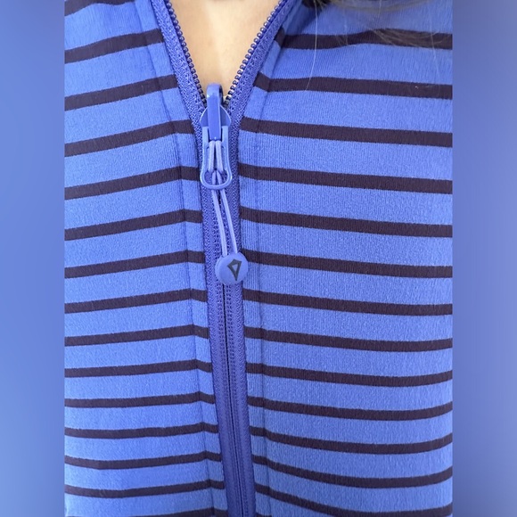 Ivivva by lululemon girls reversible jacket Sz 12 - Picture 8 of 9